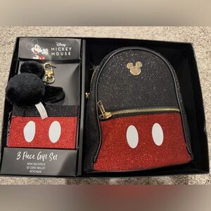 New Disney Mickey Mouse 3 Piece Gift Set Wallet Keychain Bag